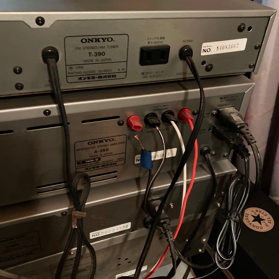 オンキョー　AMFMチューナー　アンプ　イコライザー　カセットテープ