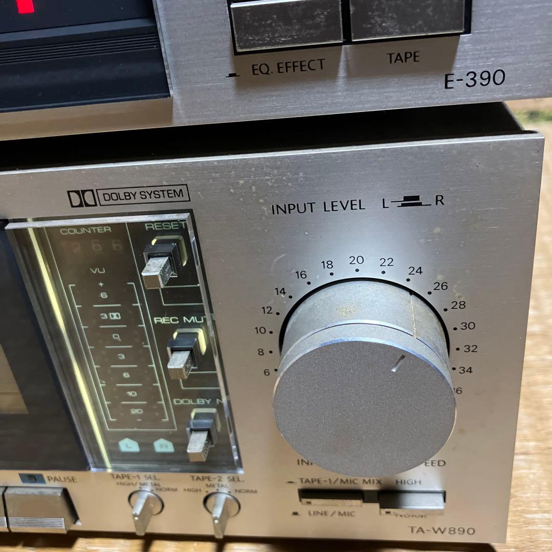 オンキョー　AMFMチューナー　アンプ　イコライザー　カセットテープ