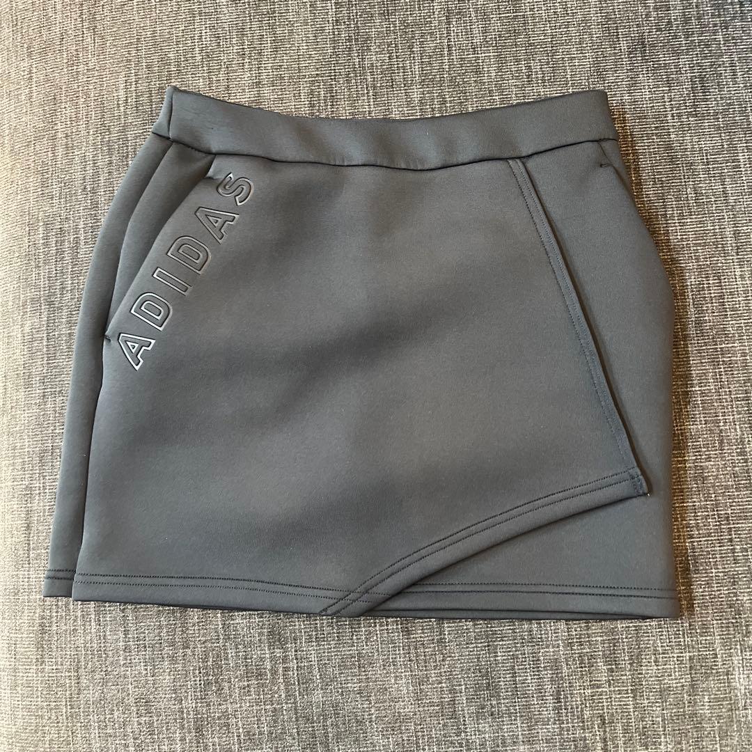 新品adidas ゴルフダンボールなニットセットアップブラックM