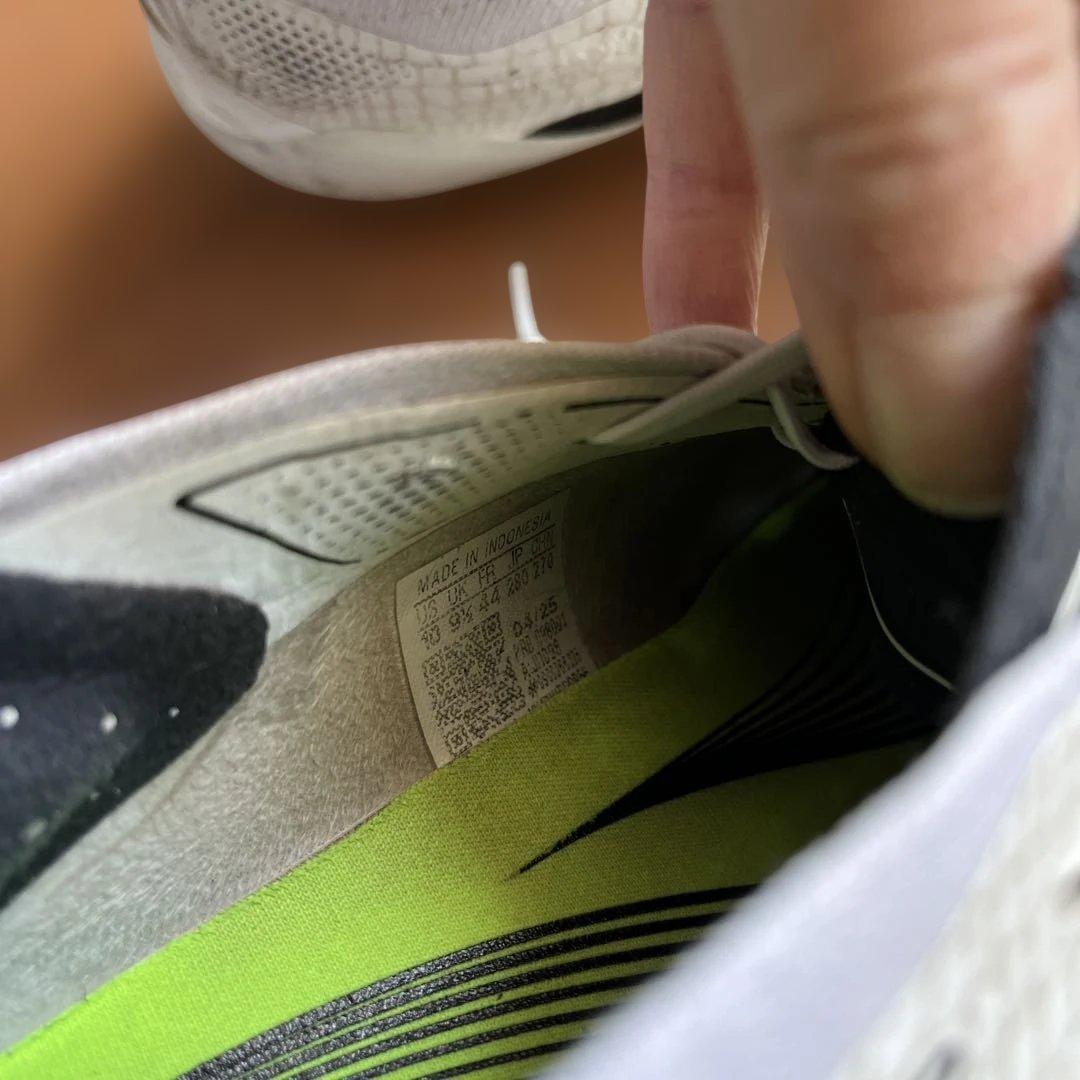 PREDATOR ELITE HGAG 3PN 28.0cm ホワイト/イエロー