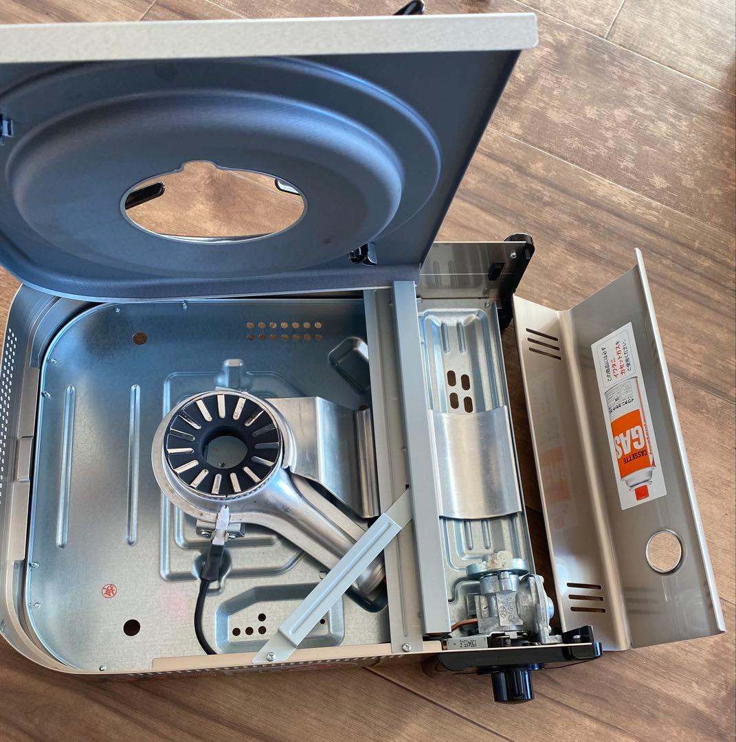 アウトドア カセットコンロ　イワタニ カセットフーボー✴︎美品✴︎　焼肉プレート付き