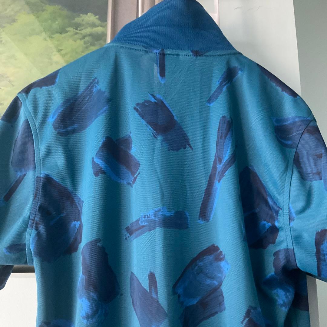 LANVIN の本当にモダンでお洒落なTシャツです。