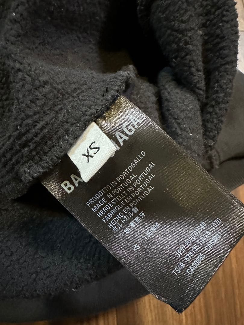 バレンシアガ　オーバーパーカー