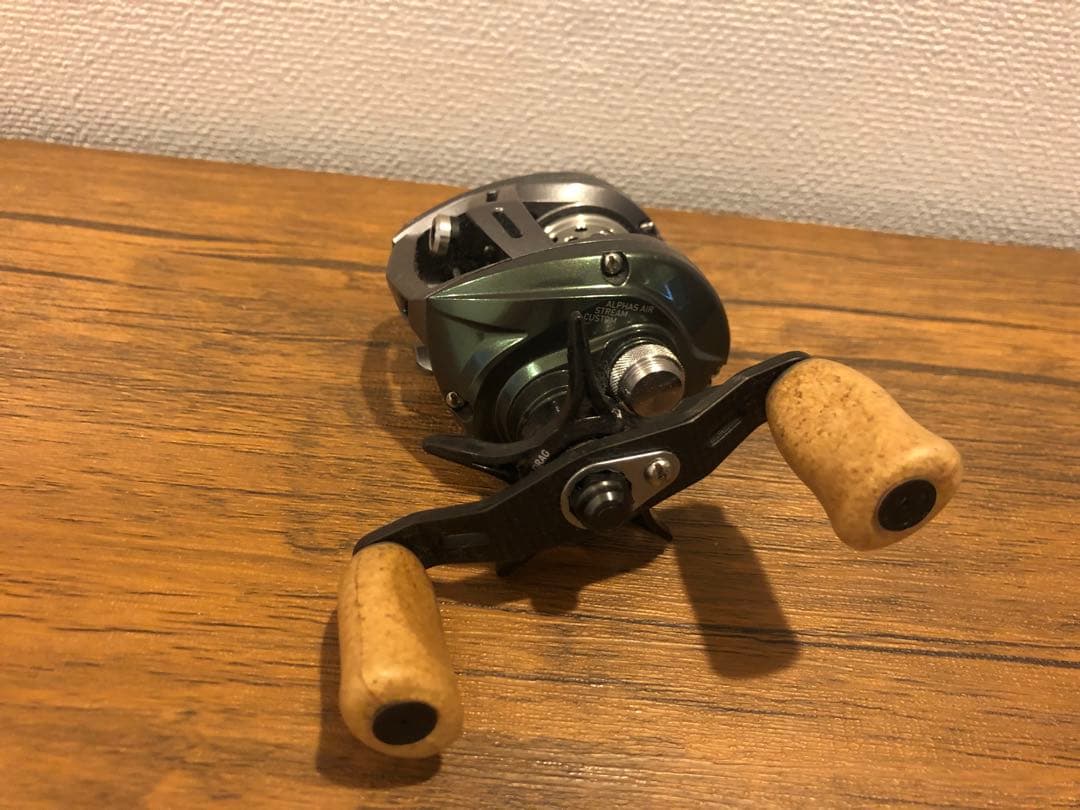 アルファス エアストリームカスタム 左ハンドル