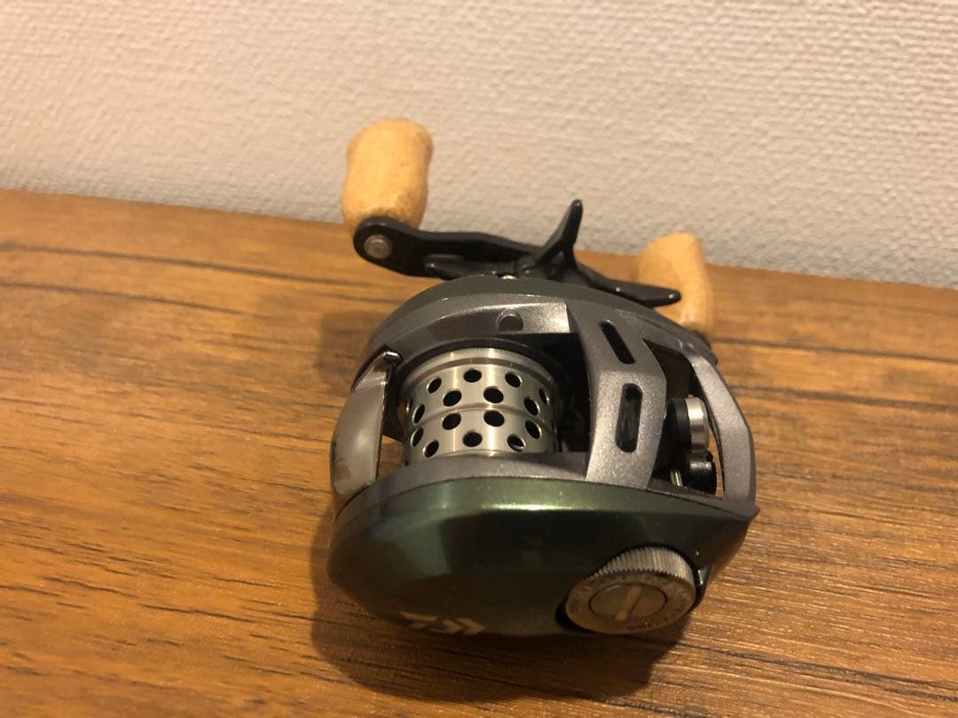 アルファス エアストリームカスタム 左ハンドル