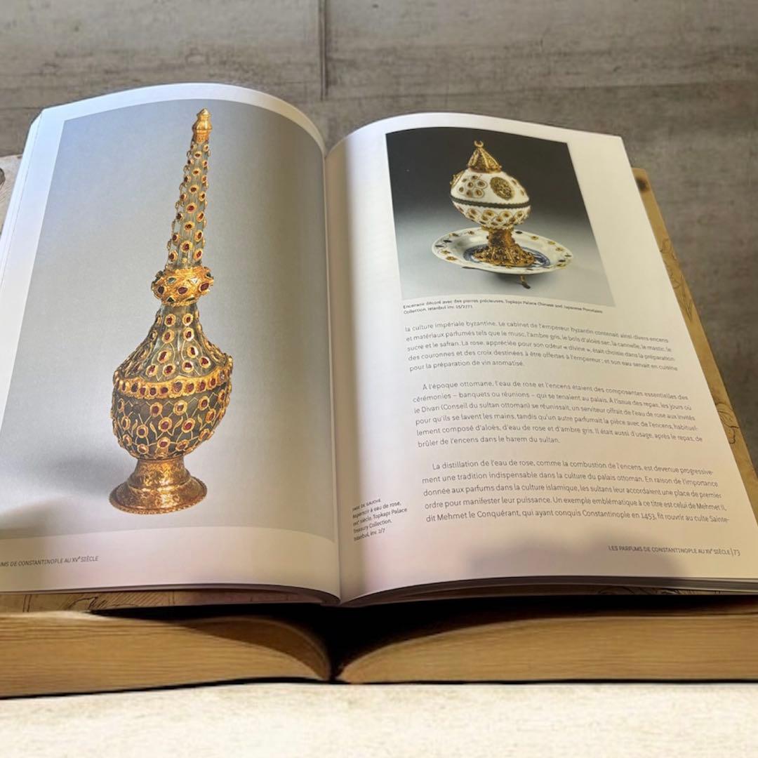 レオナルド・ダ・ヴィンチとルネサンスの香り / Skira 洋書（フランス語）