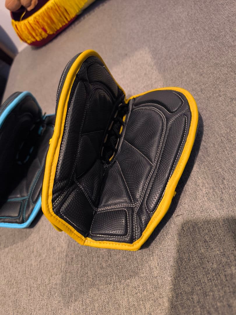 2個【名品廃盤】アシックス幼児用　はじめてのグローブ　ファーストグローブ 両投げ