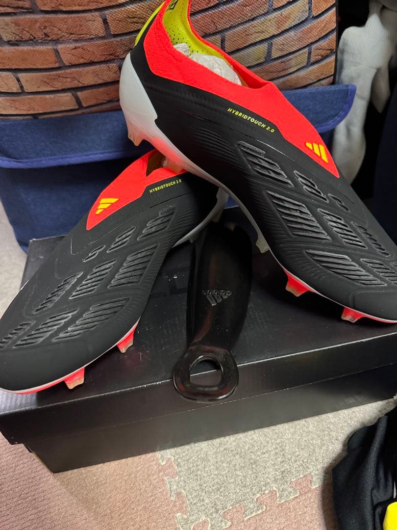 アディダス Predator FG27cmシューズブラック/レッド