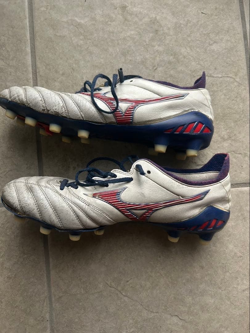 Mizuno サッカーシューズ ホワイト/ネイビー/レッド限定カラー