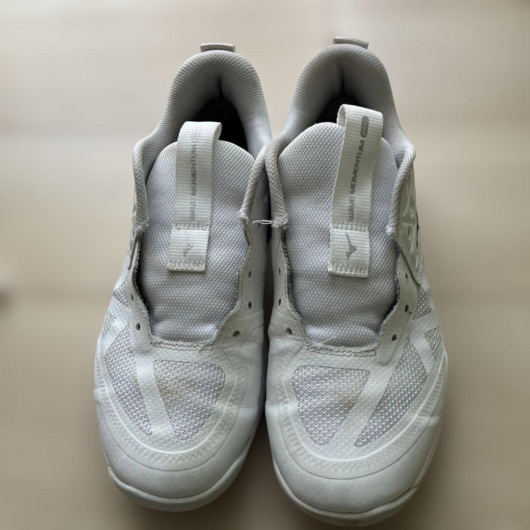 バレーボールシューズ　ミズノ WAVE MOMENTUM PRO 23.5