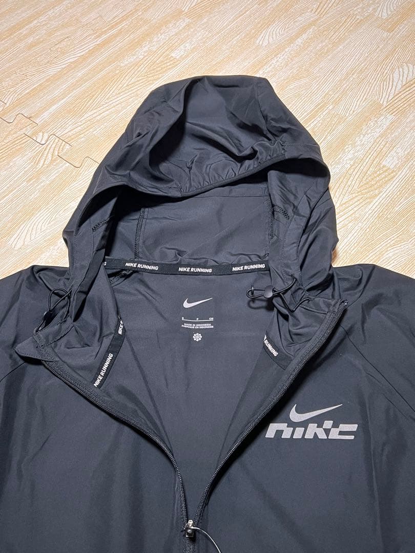 【新品 】Nike ウィンドブレーカー ブラック Lサイス