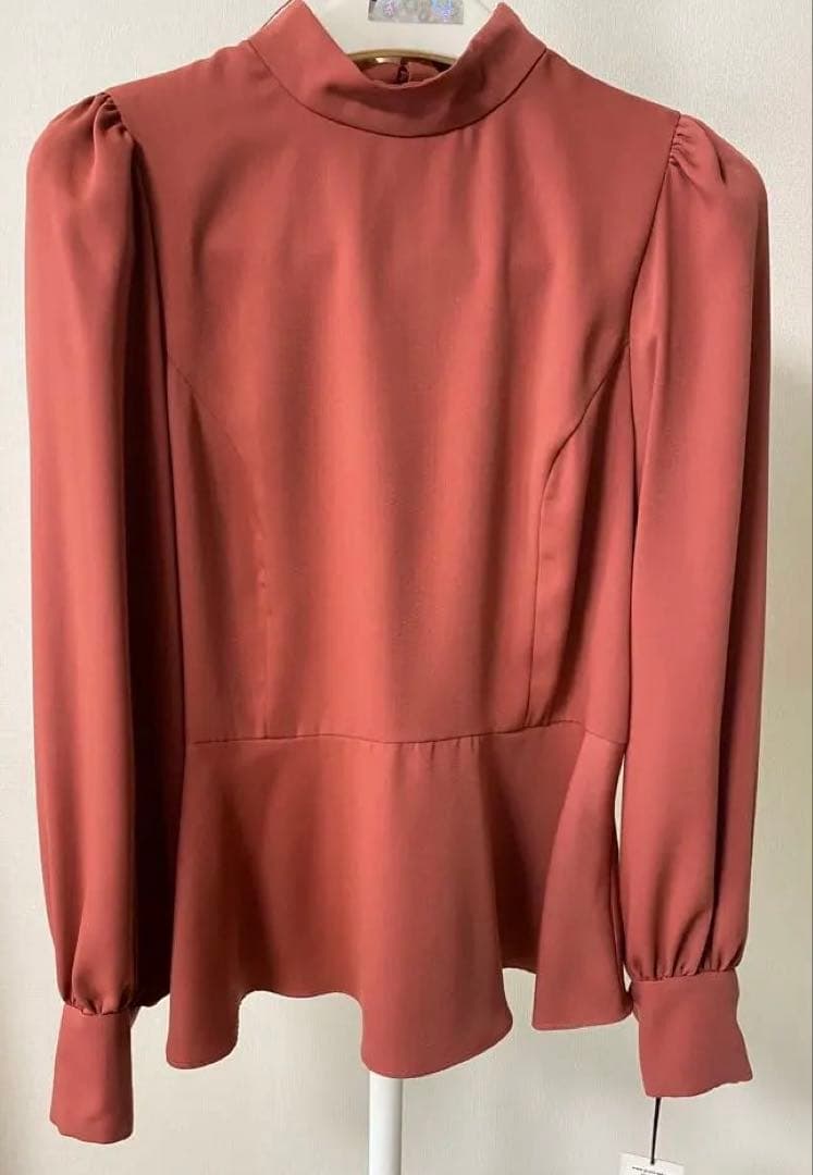 最終お値下げ【新品未使用】グレースコンチネンタル　ゴールドボタン長袖ブラウス