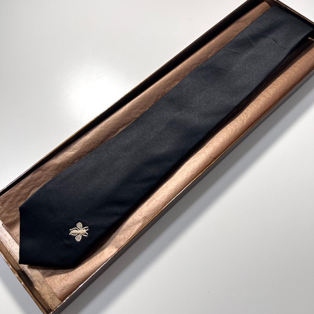 美品 GUCCI ネクタイ シルク100% ブラック 蜂 Bee ハチ
