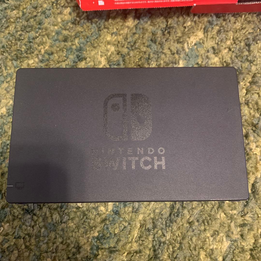 タ*ン様 Nintendo Switch 起動確認済み 箱、充電器つき