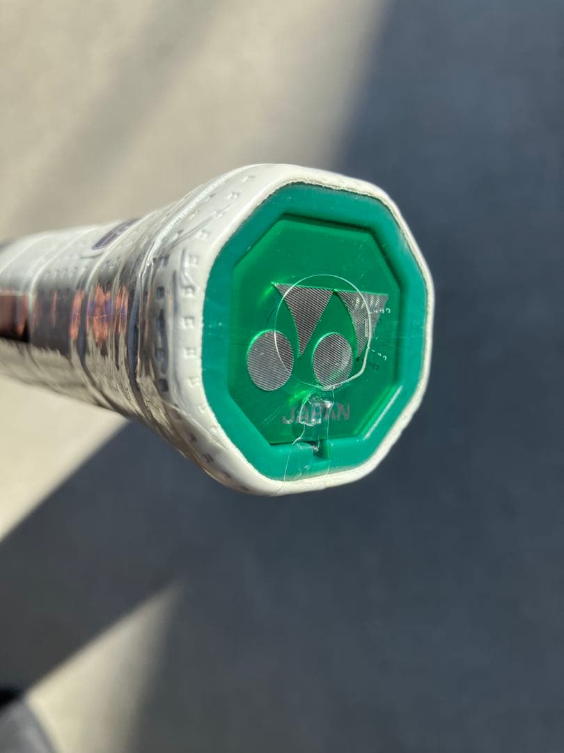 【新品】YONEX EZONE 2025年モデル 100L 285g G0