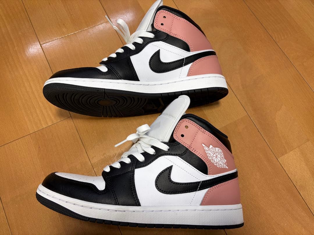 エアジョーダン 1 MID メンズシューズ ホワイト/ブラック/ピンク 27cm