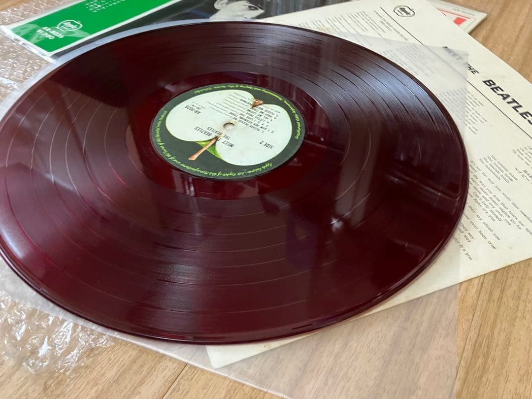 これは、お薦め！ニアミント赤盤　補充帯付き　ミート！　ビートルズ