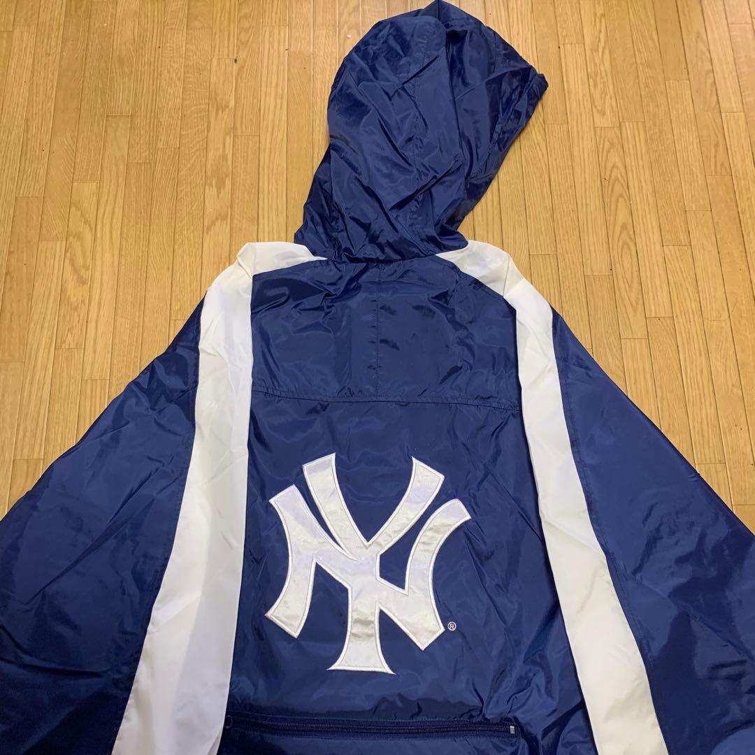 【値下げ】　希少　ヤンキース折りたたみ ウインドブレーカー