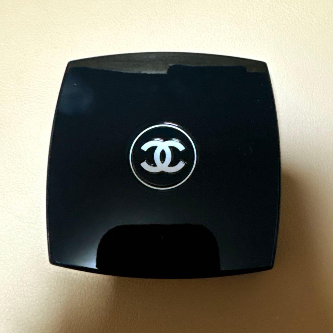 新品未使用☆シャネル レキャトルオンブルブトン219ブトンクチュール