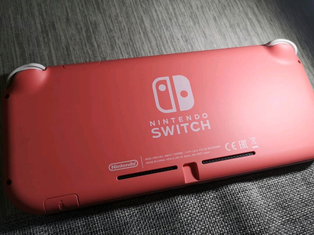 [U☆] スイッチライト コーラル 保証あり ソフト、メモリーカード付き