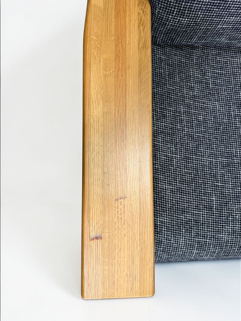 天然木フレームのツイード調ファブリック 2人掛けソファ