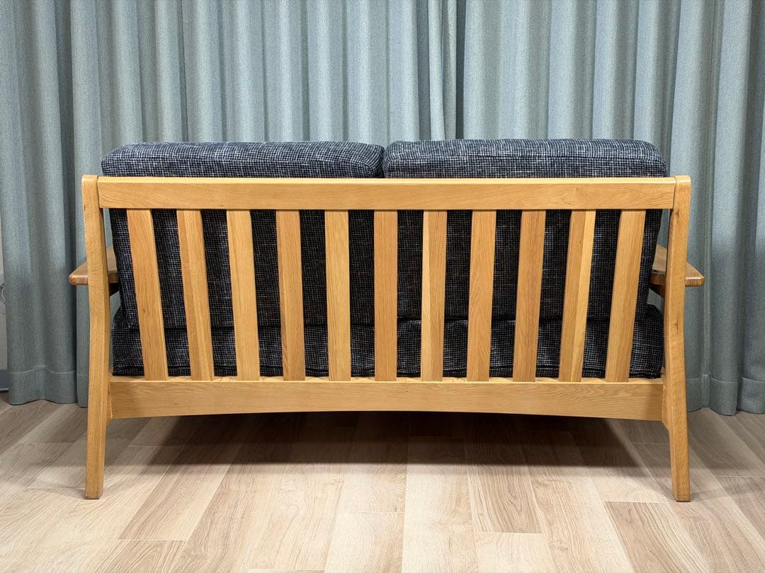 天然木フレームのツイード調ファブリック 2人掛けソファ