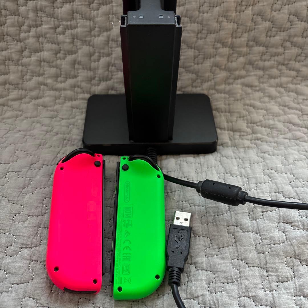 NintendoSwitch本体+Joy-Con+充電スタンド+スリムケース一式