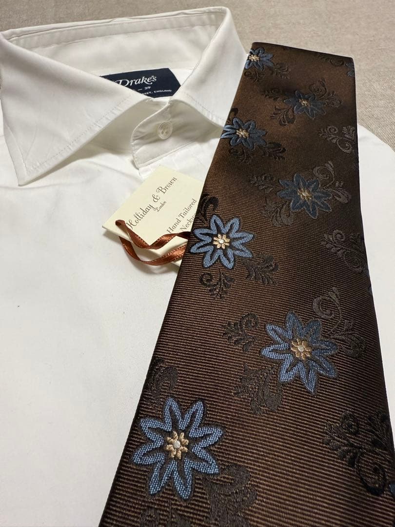 【新品】Holliday & Brown／ジャガード／花柄／フローラル／ブラウン