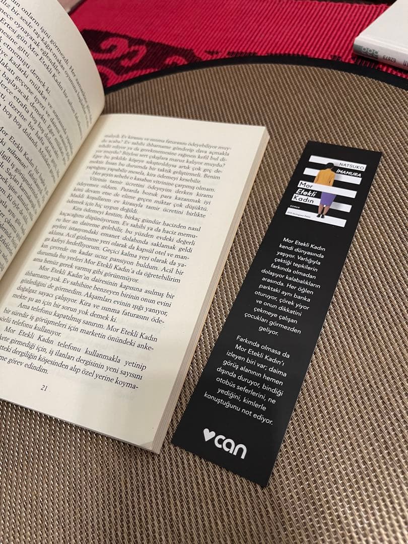 Natsuko Imamura Mor Etkili Kadın