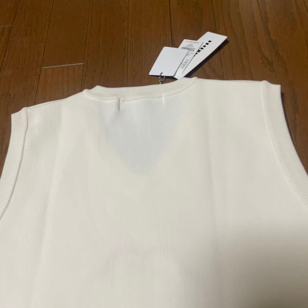 ディセンバーメイ　メンズニットベストホワイトLタグ付き新品未使用