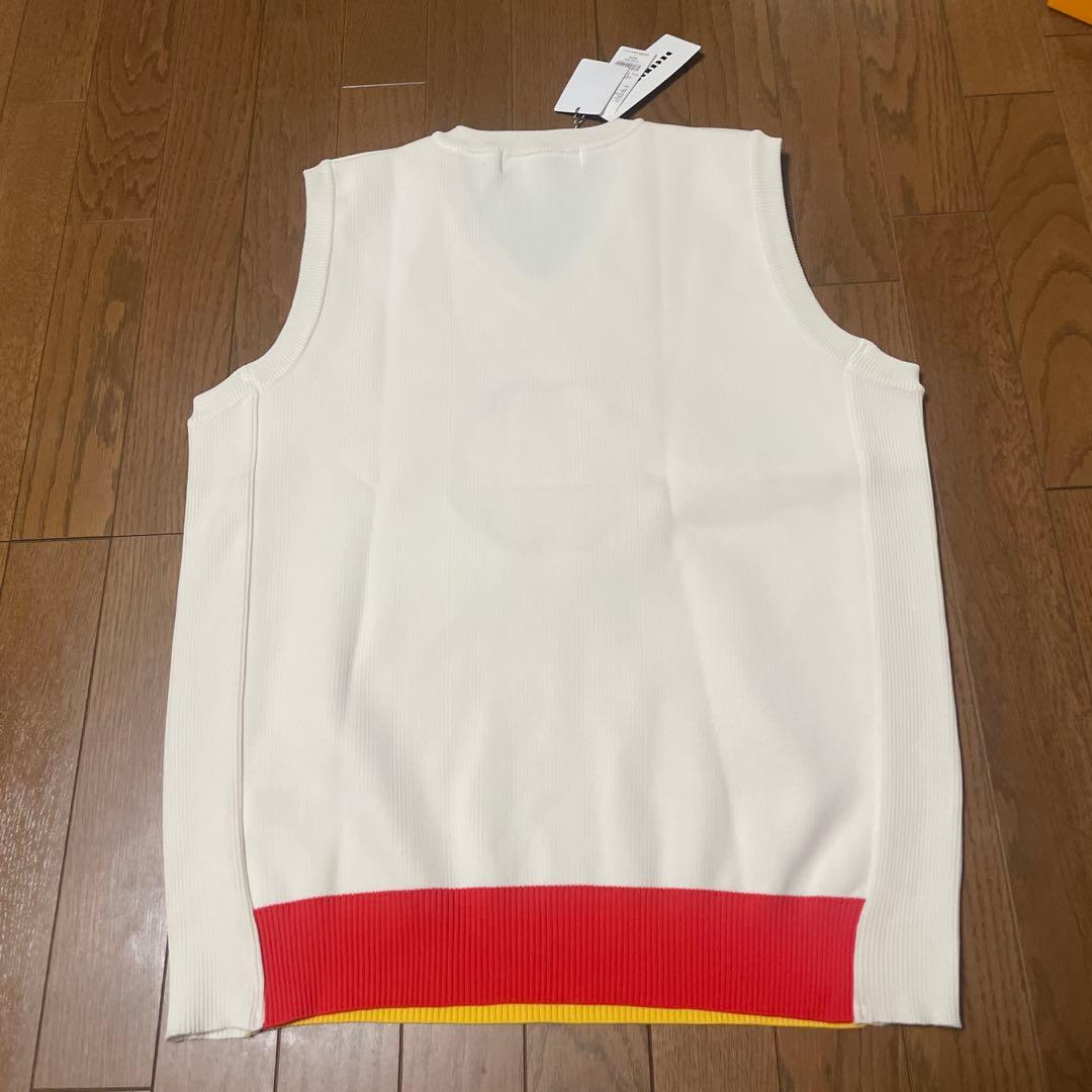 ディセンバーメイ　メンズニットベストホワイトLタグ付き新品未使用