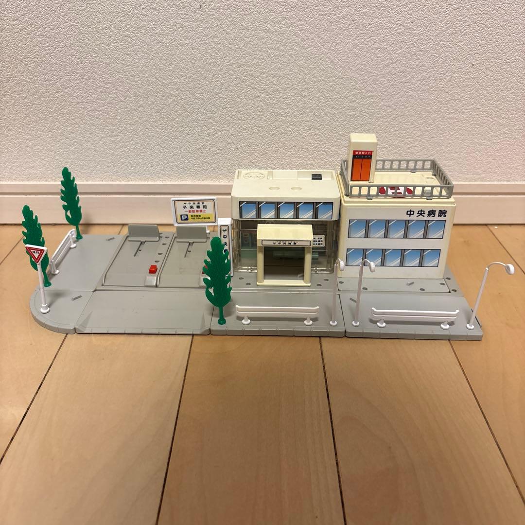 トミカタウン　病院　おまけ付き