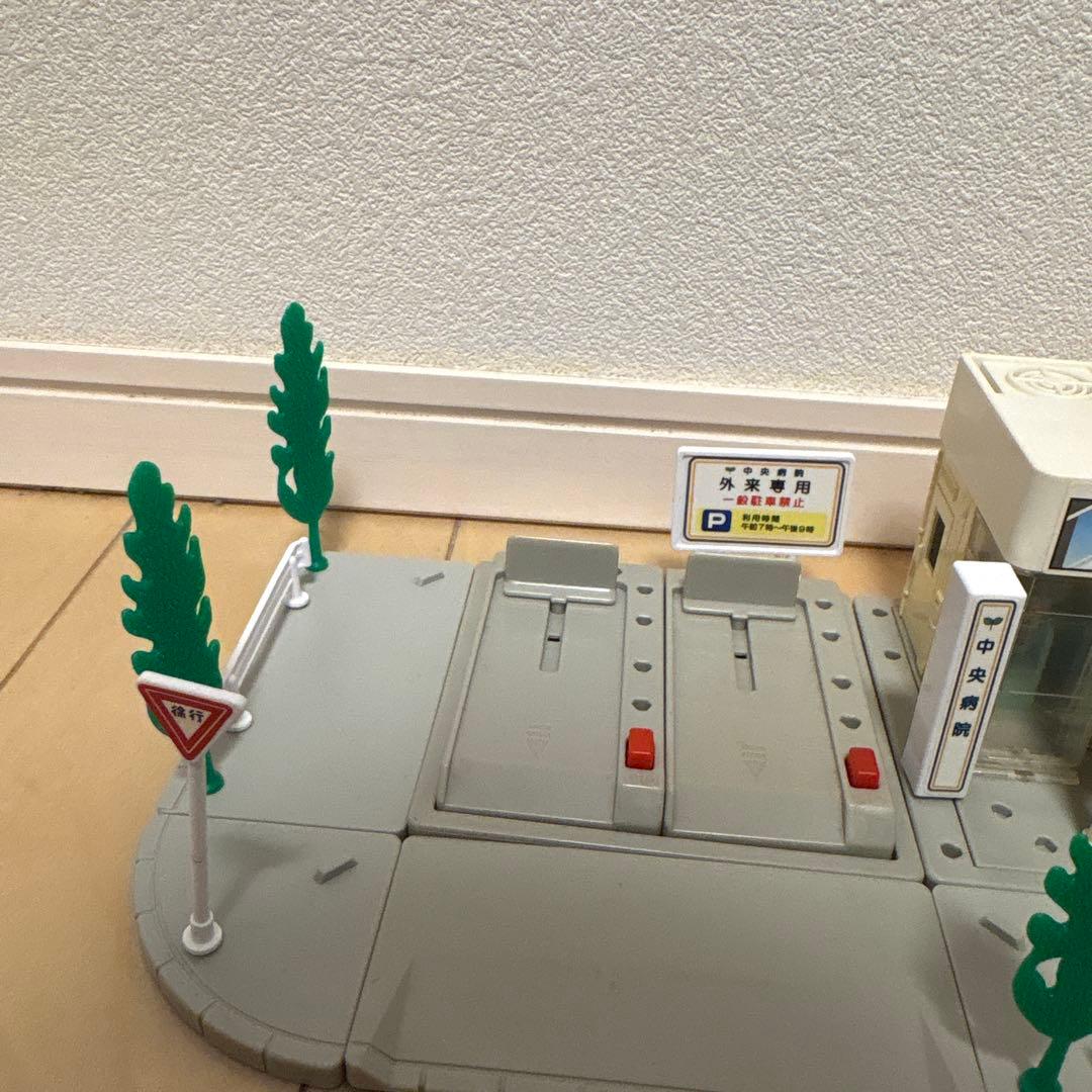 トミカタウン　病院　おまけ付き