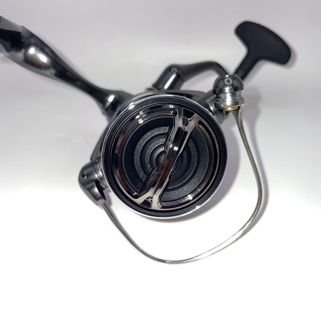 【未使用】シマノ 24 TWIN POWER C3000XG スピニングリール