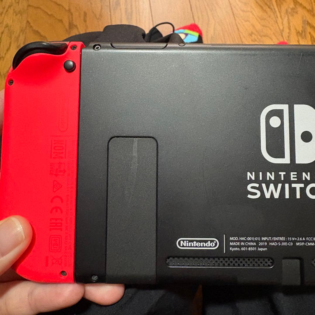 Nintendo Switch 本体　ジョイコン付き