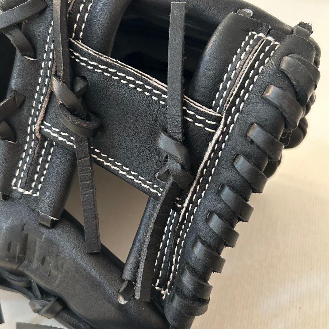 アンダーアーマー少年用軟式グローブ 黒　1301007 新品未使用　保管袋付