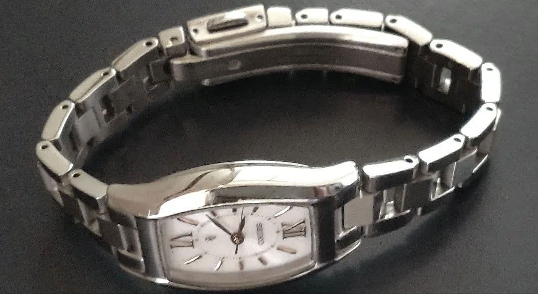 SEIKO LUKIAレディース 電波時計