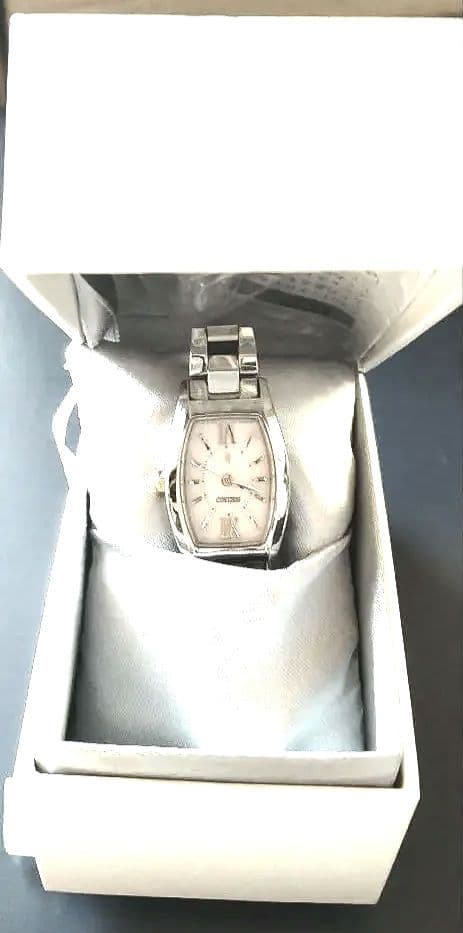 SEIKO LUKIAレディース 電波時計