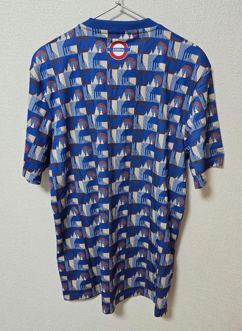 アーセナル×ロンドン交通局 コラボウェア