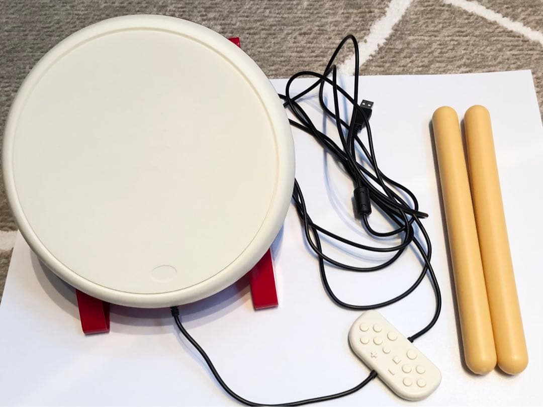 太鼓の達人　Nintendo Switchば〜じょん！ 太鼓とバチ付き