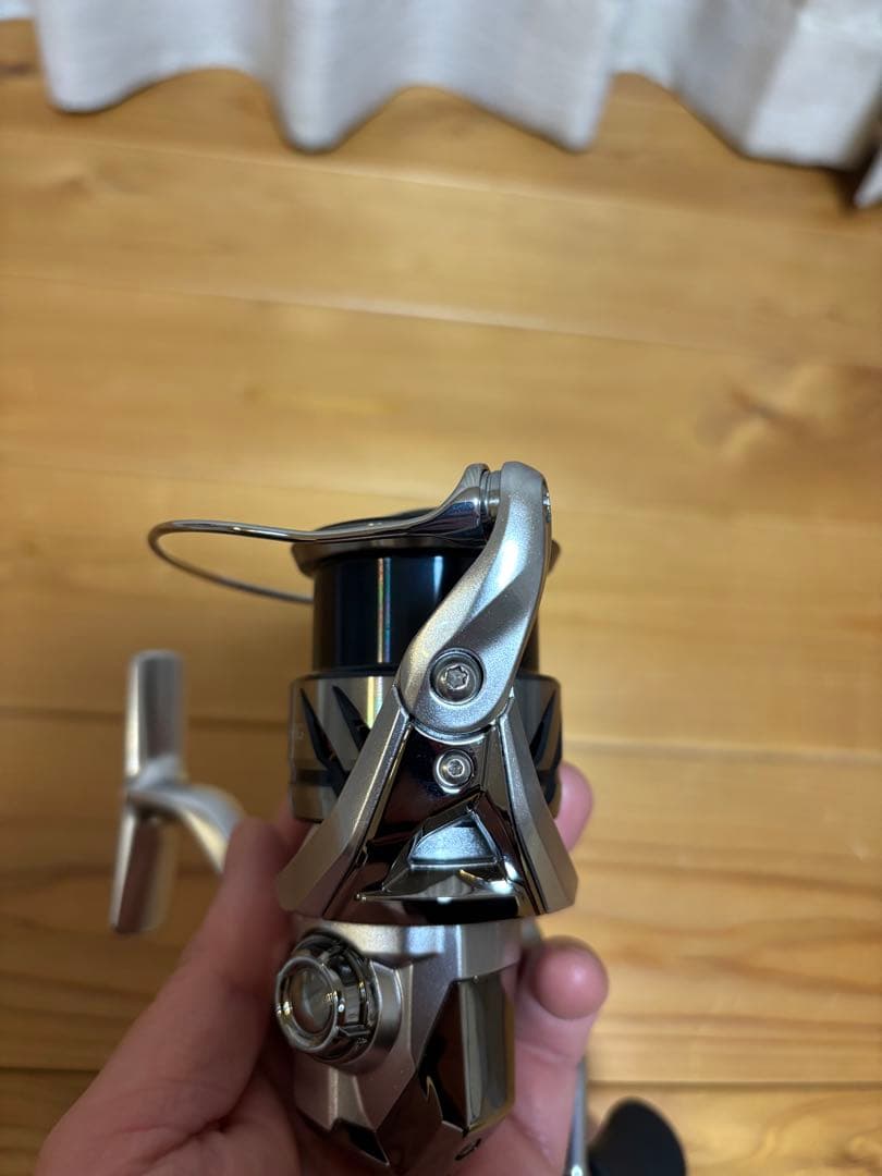 【送料込】シマノ　23ストラディック2500SHG