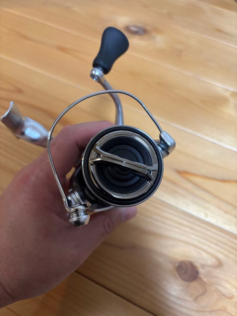 【送料込】シマノ　23ストラディック2500SHG