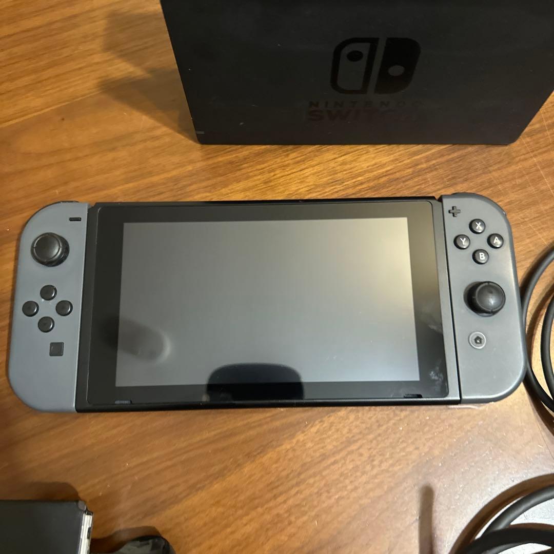 Nintendo Switch 本体＋付属品（2019年モデル）