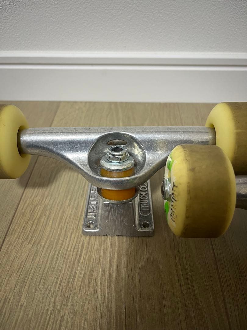 INDEPENDENTトラック BONES ウィール スケボー