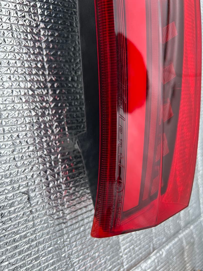 ヴァレンティ ハリアー 80系 ジュエルLEDテールランプULTRA タイプ2