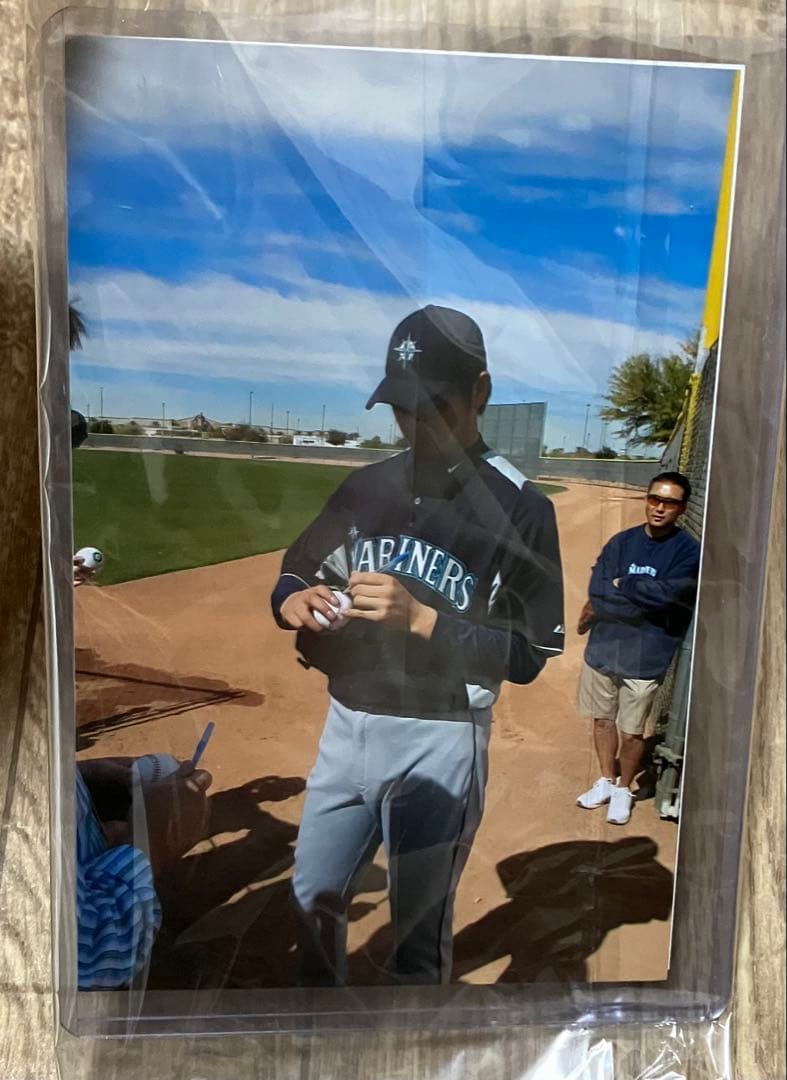 岩隈久志直筆サイン入り2009年 WBC公式ボール 証明書、写真、ケース付き