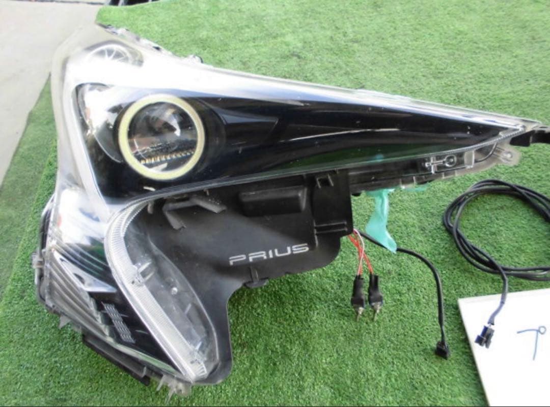 プリウス 50 ヘッドライト LED