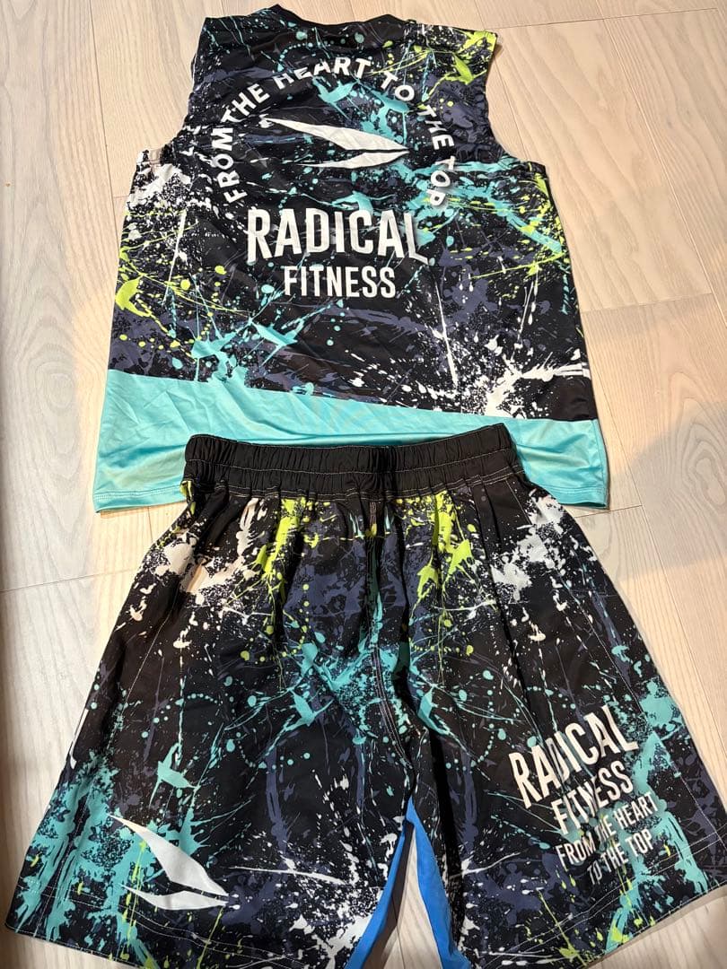 【美品】RADICALFITNESS タンクトップ＆ショートパンツセット