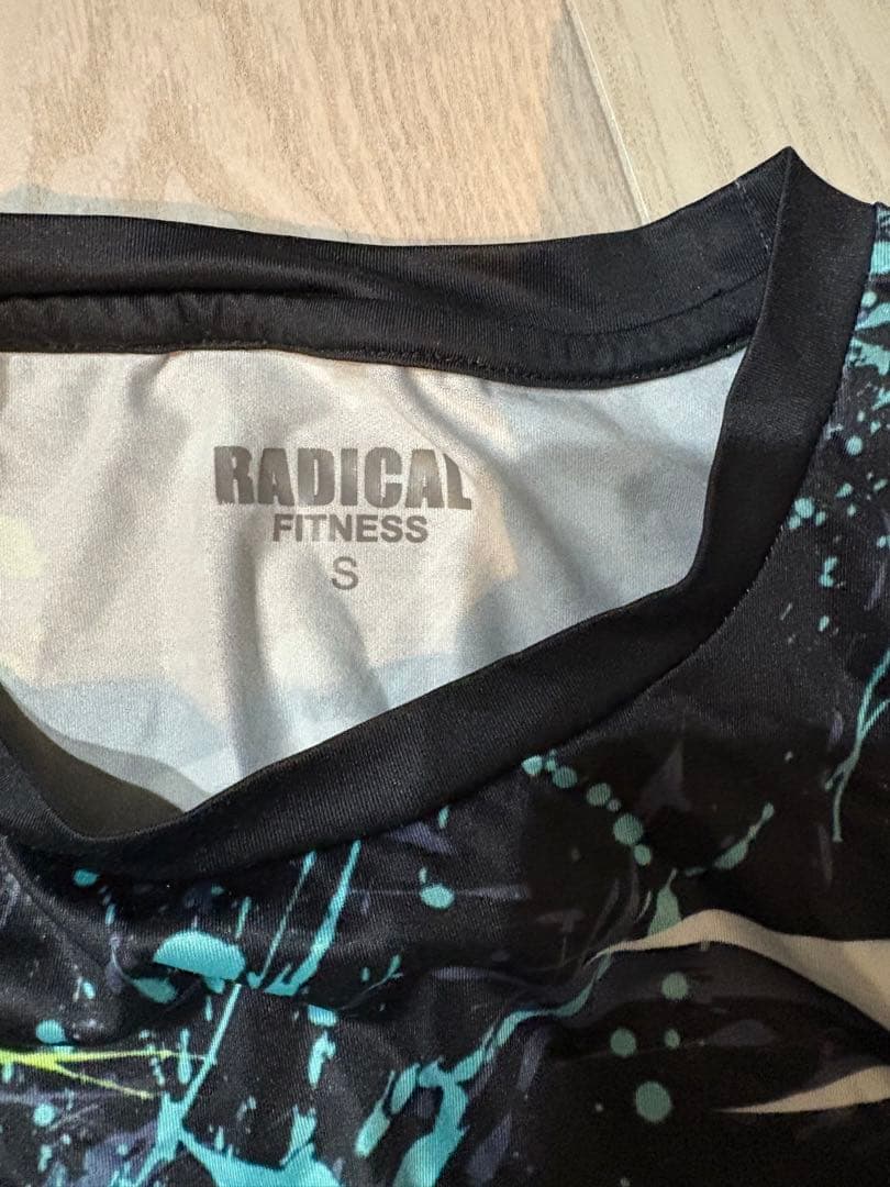 【美品】RADICALFITNESS タンクトップ＆ショートパンツセット