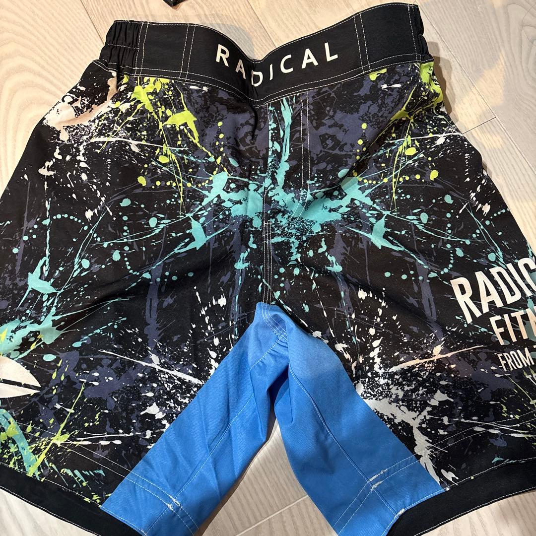 【美品】RADICALFITNESS タンクトップ＆ショートパンツセット